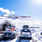 Mondole - Azzurro Club براتو نيفوسو